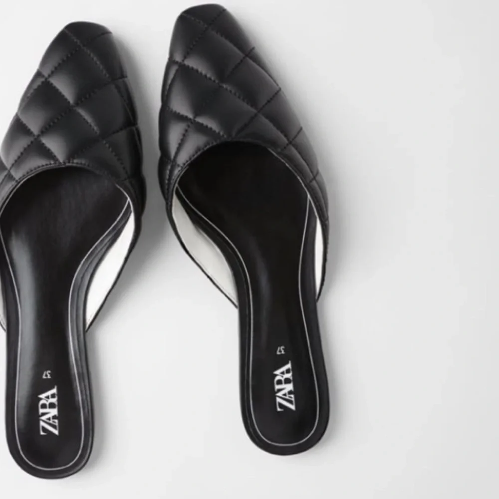 Zara mules sz 6 black padded flat - Picture 1 of 1